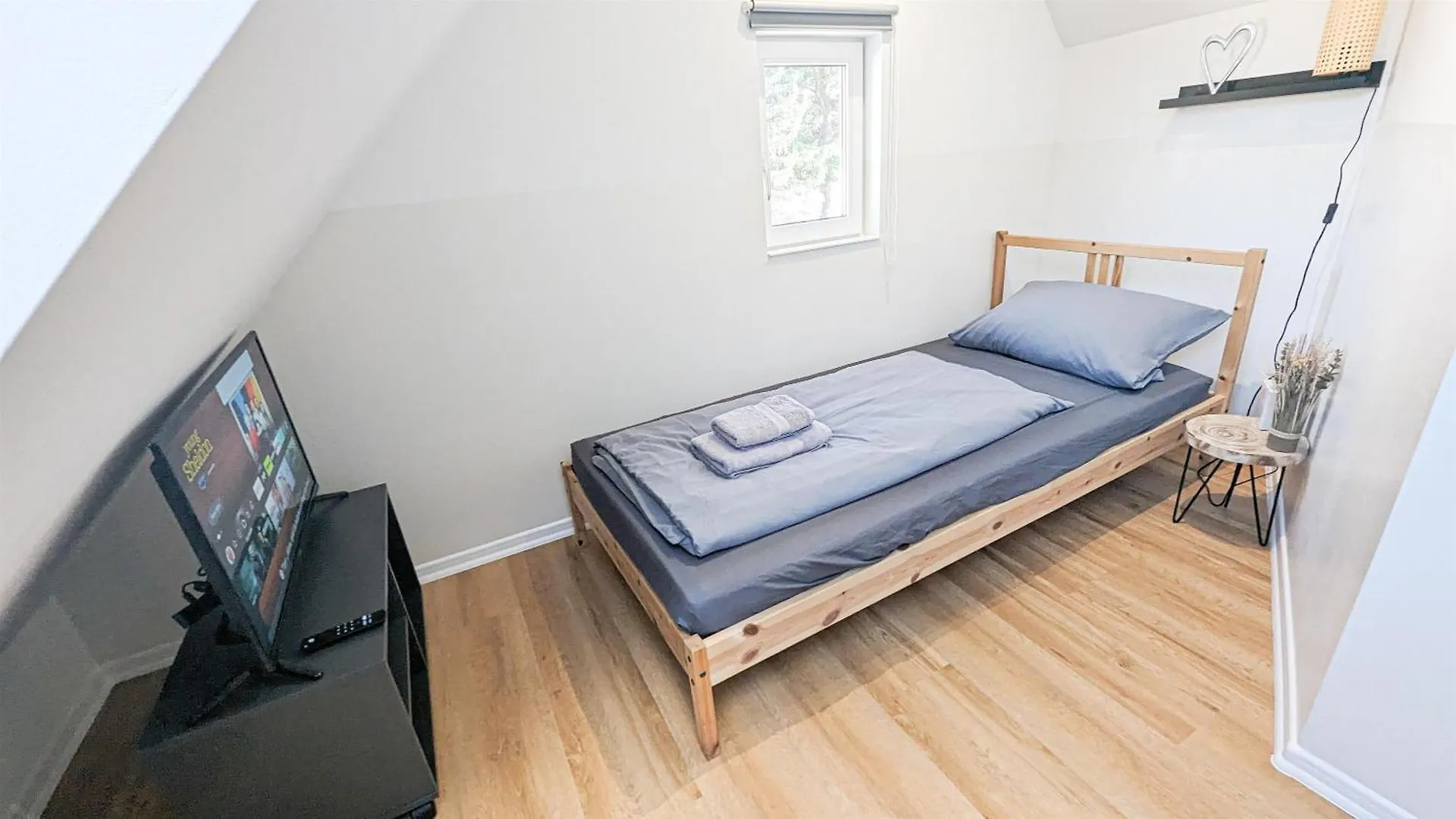 Alfa Stuttgart 3Br 5 Beds Netflix Inet Ebk Wasen Apartment Nahe Daimler L Bathroom L Kitchen L Wifi & Smarttv L 3 Zimmer 5 Betten L Kueche L Duschbad Germany